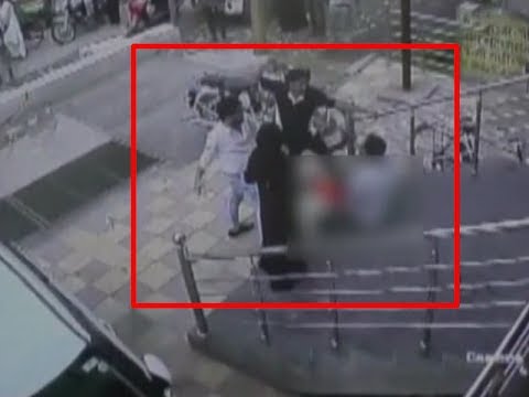 Fanget på kamera: To mænd angriber offer med kniv